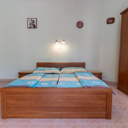 Bed and Breakfast Izabella Panzio Хайдусобосло Экстерьер фото